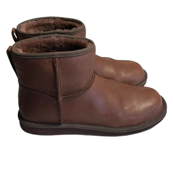 L.L. Bean Brown Shearling-Lined Ankle Boots Size 10 Brown Leather Cozy Warm - Picture 3 of 11